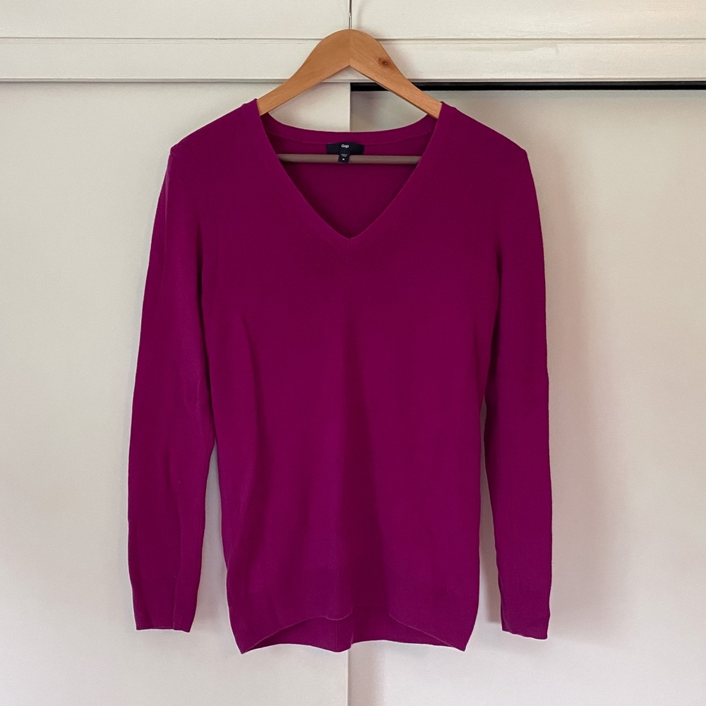 GAP cotton-silk blend v-neck sweater